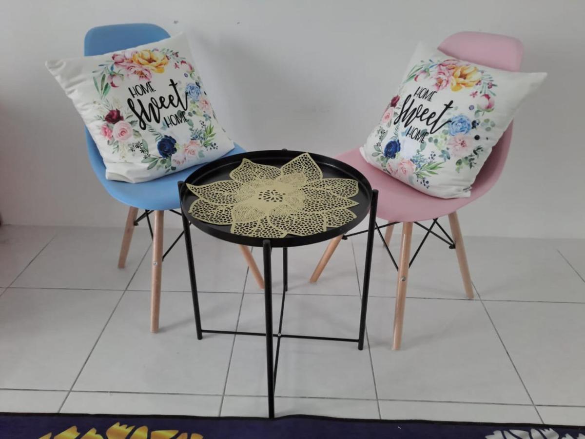 Impiana Homestay Near Putrajaya, Cyberjaya, Musliem Only,Wifi,Netflix Kampung Dengkil Bagian luar foto