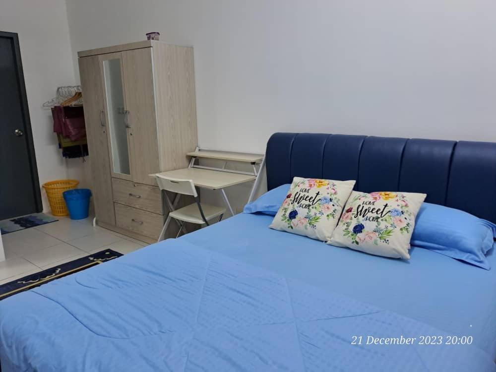 Impiana Homestay Near Putrajaya, Cyberjaya, Musliem Only,Wifi,Netflix Kampung Dengkil Bagian luar foto