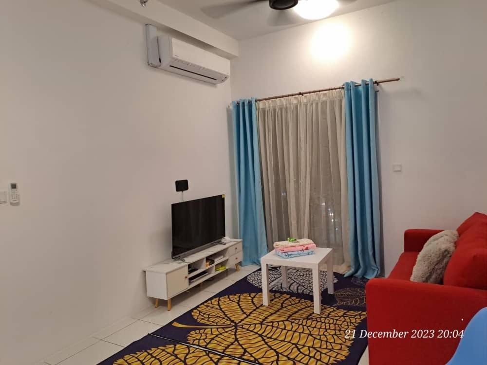 Impiana Homestay Near Putrajaya, Cyberjaya, Musliem Only,Wifi,Netflix Kampung Dengkil Bagian luar foto
